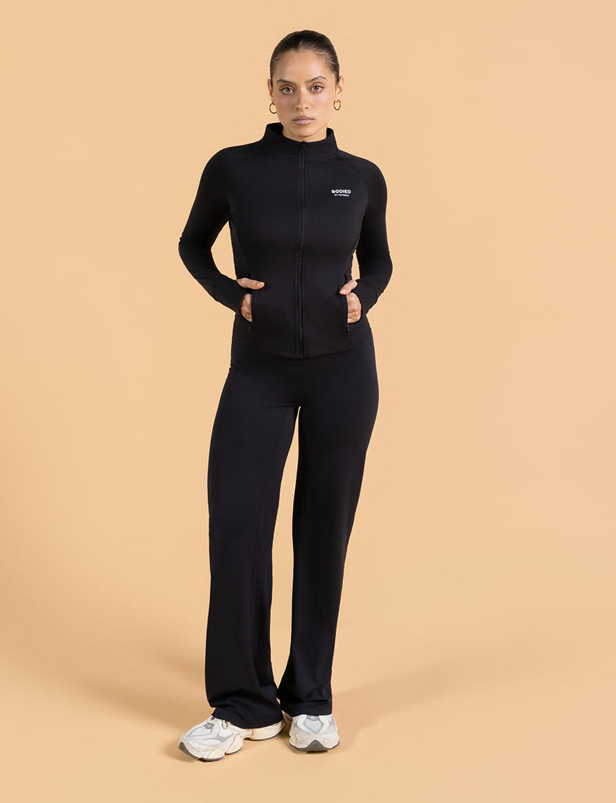 THE SIGNATURE ZIP JACKET